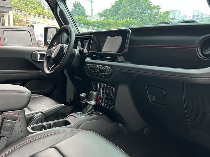 Фото 9 - Jeep Wrangler