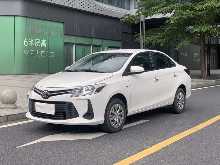 Фото 1 - Toyota Vios