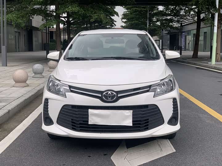 Фото 2 - Toyota Vios