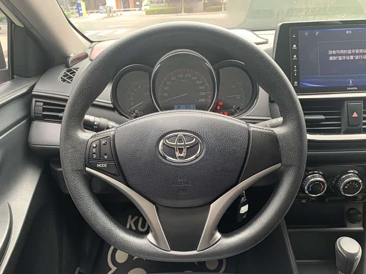 Фото 8 - Toyota Vios