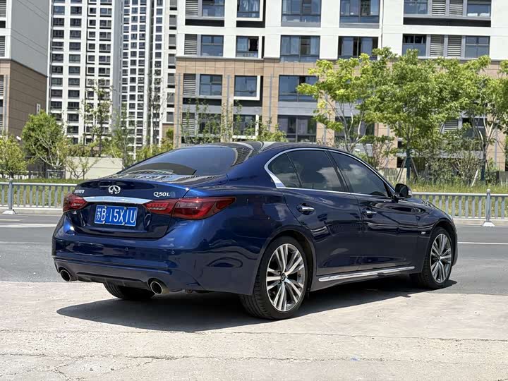 Фото 9 - Infiniti Q50L