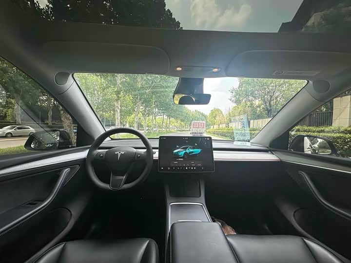 Фото 8 - Tesla Model Y