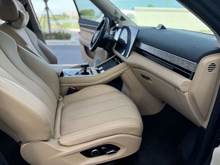 Aito M7 2022 2022款 1.5T 四驱豪华版