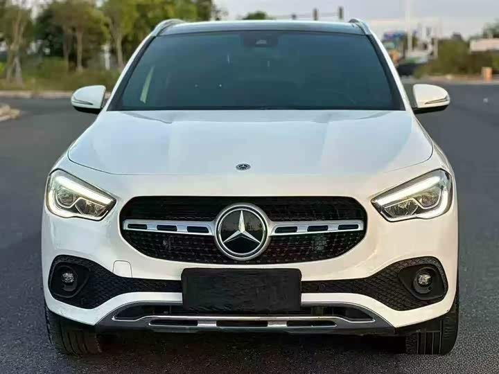 Zdjęcie 2 - Mercedes-Benz GLA-Class