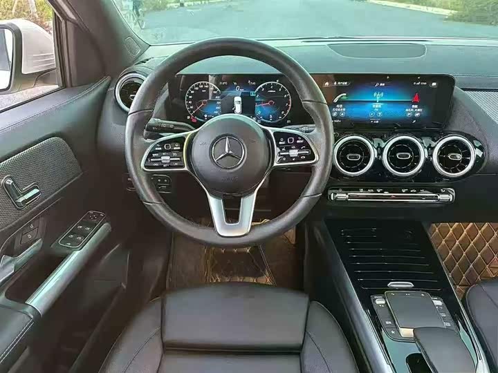 Zdjęcie 5 - Mercedes-Benz GLA-Class