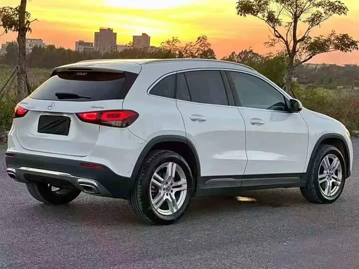Zdjęcie 9 - Mercedes-Benz GLA-Class