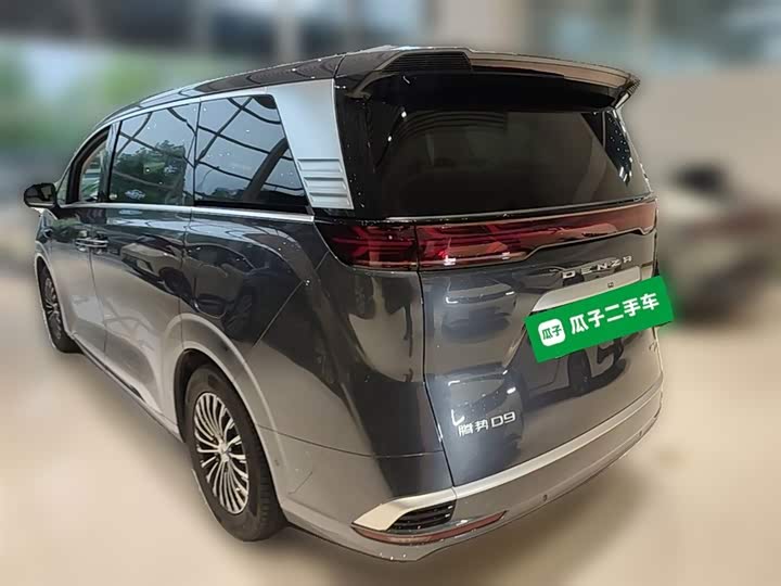 Denza D9 2025 2025款 DM-i 智驾版 1020 四驱旗舰型