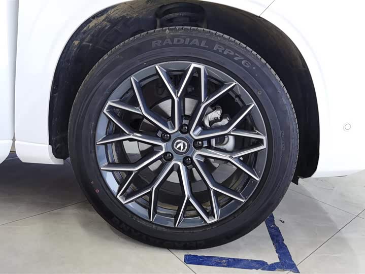 Changan UNI-Z Hybrid 2024 2024款 蓝鲸智电iDD 125km 卓越型