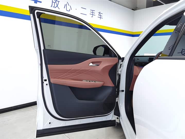 Changan UNI-Z Hybrid 2024 2024款 蓝鲸智电iDD 125km 卓越型