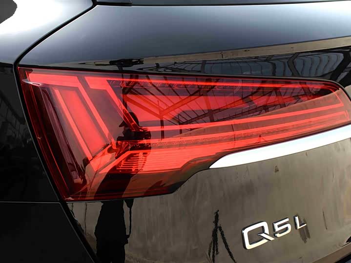 Фото 5 - Audi Q5L