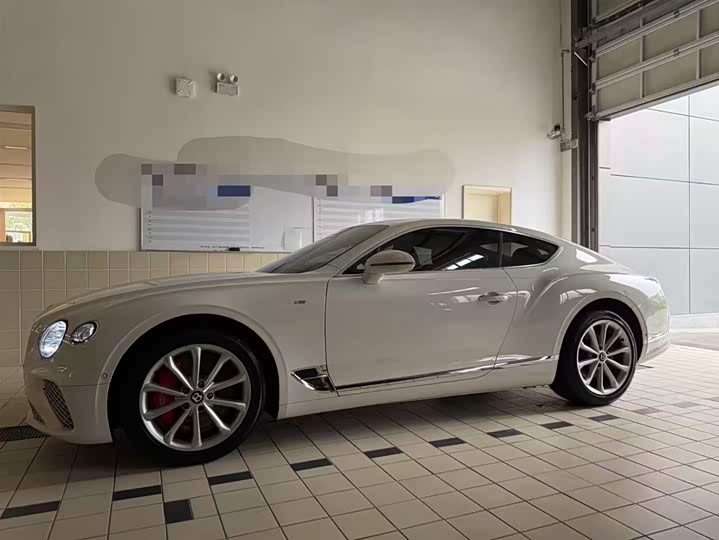 Фото 2 - Bentley Continental GT