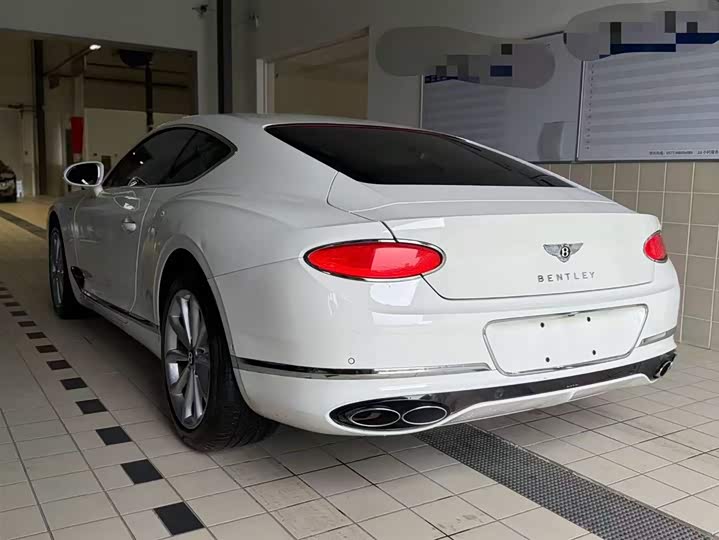 Фото 3 - Bentley Continental GT