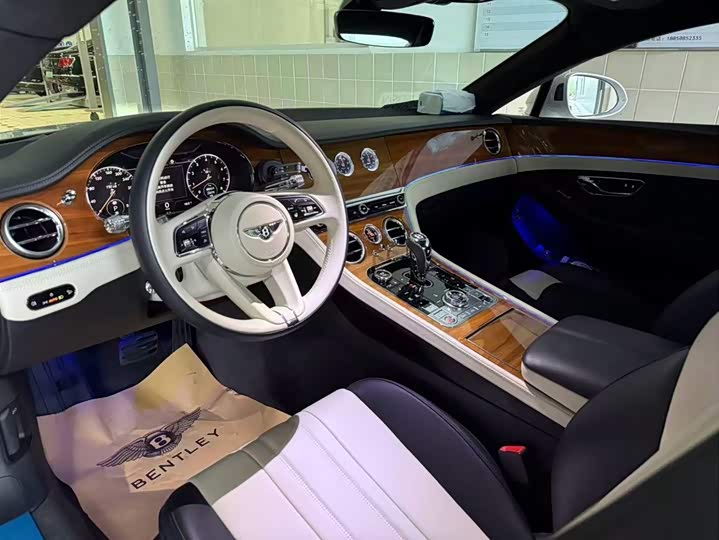 Фото 7 - Bentley Continental GT