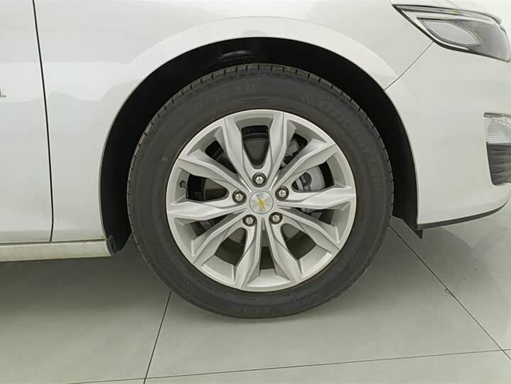 Фото 6 - Chevrolet Malibu XL
