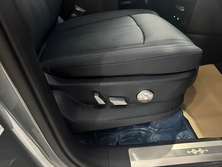 BYD FangChengBao Titanium 7 (Tai 7) 2025 2025款 190KM四驱Ultra版