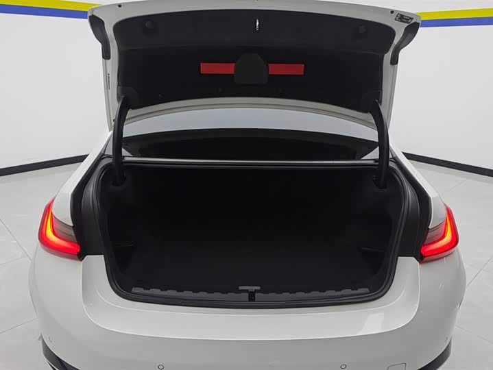 Фото 4 - BMW i3