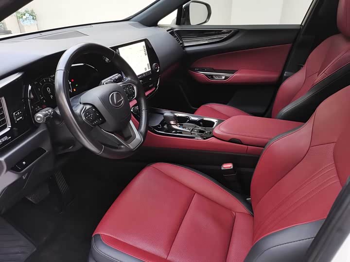 Фото 7 - Lexus NX