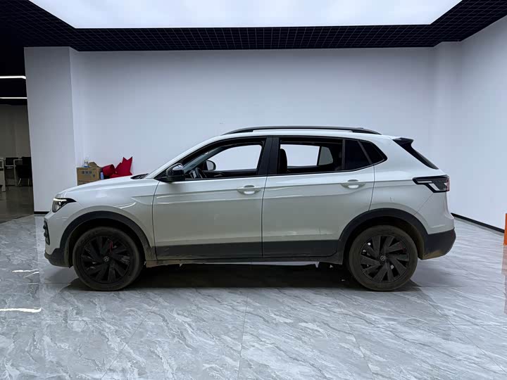 Volkswagen Tharu 2025 2025款 新锐 1.5L 锐进版