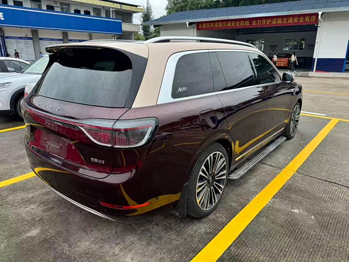 Aito M9 2025 2025款 增程 Max版 52kWh 6座版 (192线激光雷达）