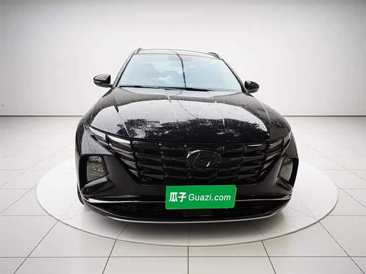 Photo 2 - Hyundai Tucson L
