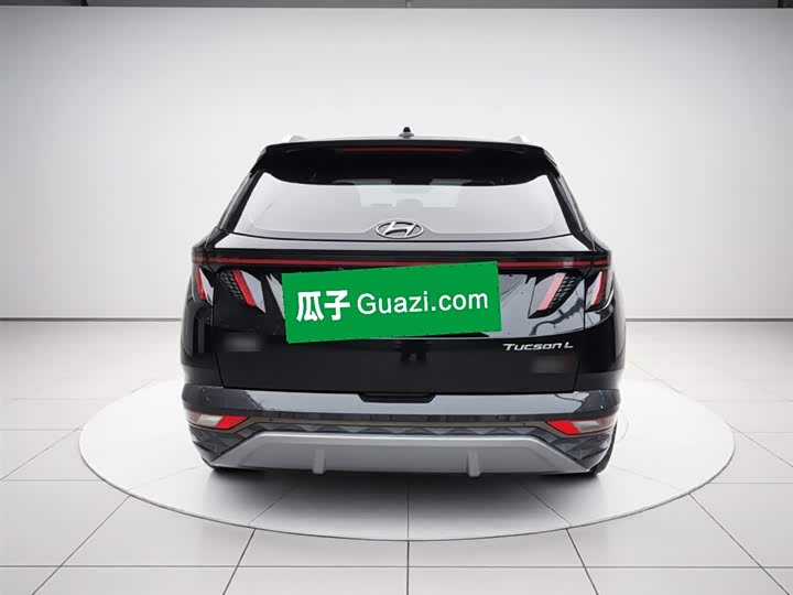 Photo 3 - Hyundai Tucson L
