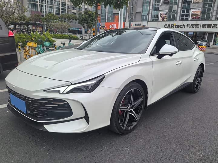 MG Motor 7 2025 2025款 2.0T Trophy+ 超级运动版