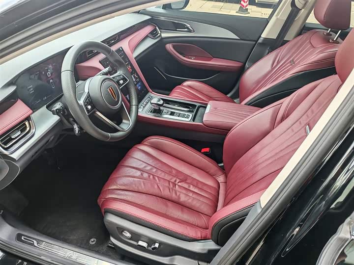 2025 Hongqi H5