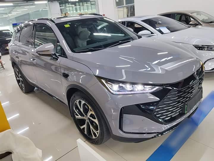 Фото 4 - BYD Tang Hybrid/EV