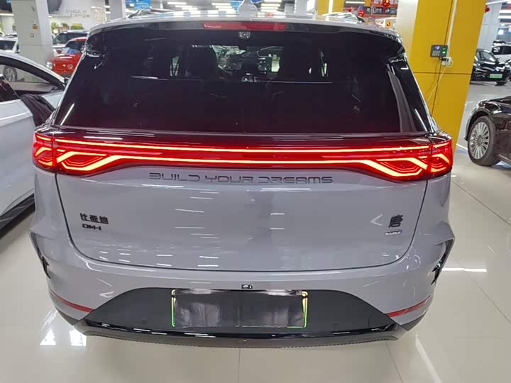 Фото 6 - BYD Tang Hybrid/EV