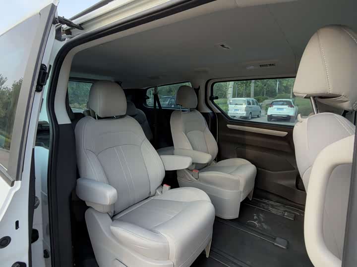 Maxus G10 2022 2022款 2.0T 自动智享版 汽油 7座