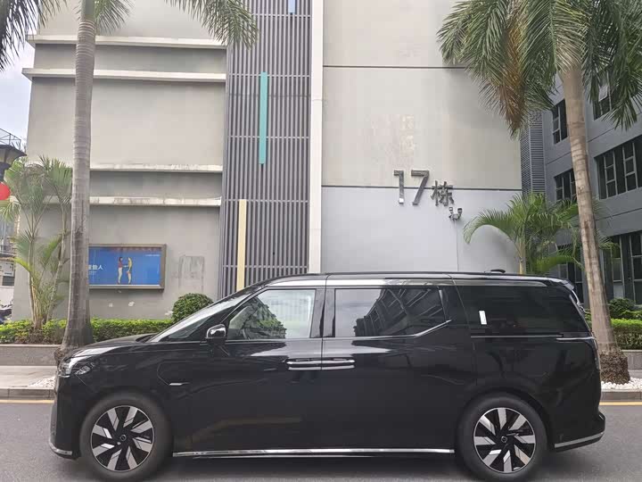 Volvo EM90 2025 2025款 Ultra 六座