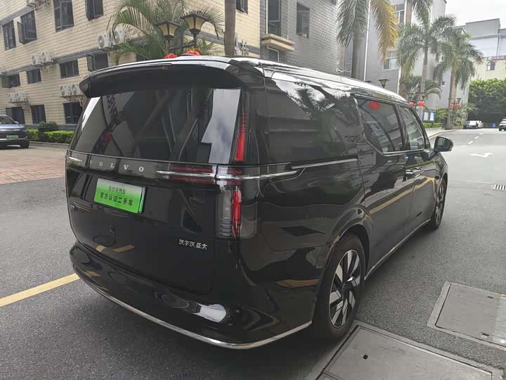 Volvo EM90 2025 2025款 Ultra 六座