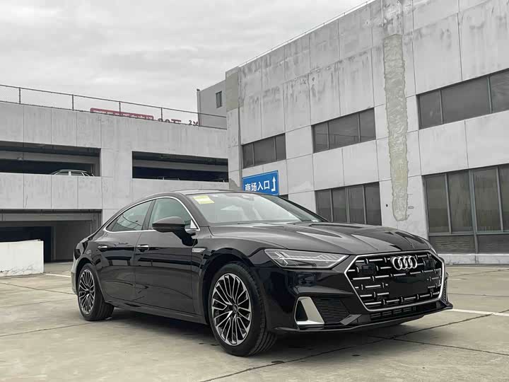 2025 Audi A7L
