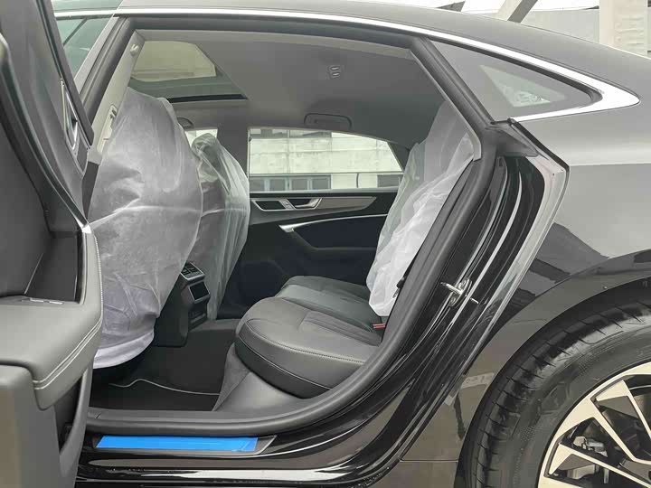 Audi A7L 2025 2025款 45 TFSI 豪华型