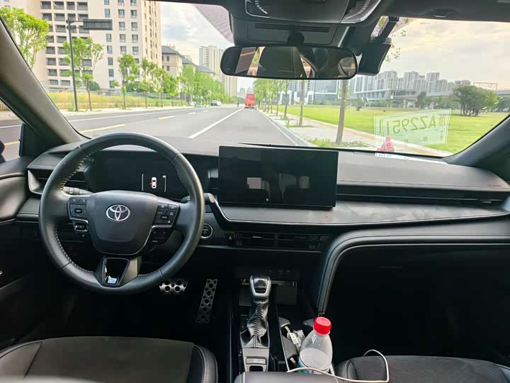 Toyota Camry 2026 2026款 双擎 2.0HXS 运动Plus版