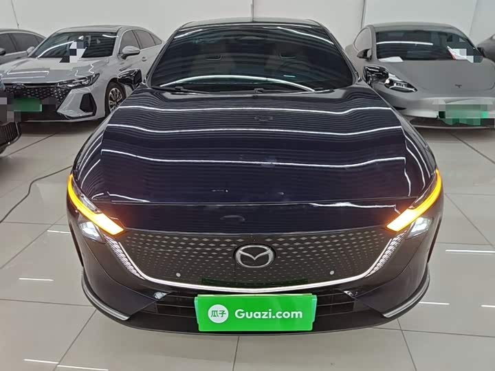 Фото 3 - Mazda EZ-6