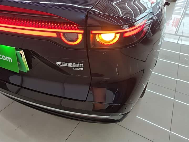 Фото 8 - Mazda EZ-6