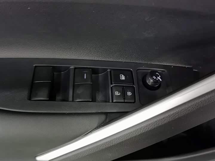 Toyota Corolla Cross 2023 2023款 2.0L 先锋版