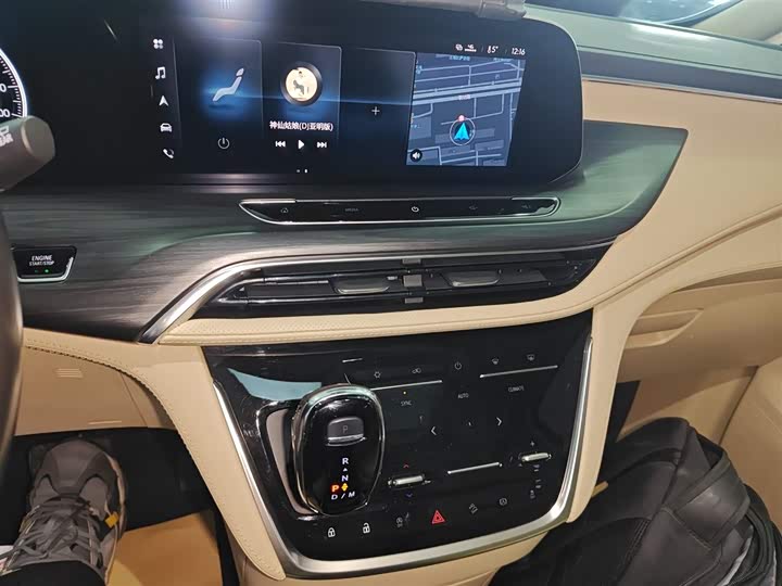 Фото 9 - Buick GL8 ES