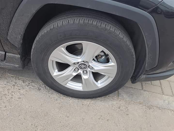 Toyota RAV4 2024 2024款 2.0L CVT两驱都市版