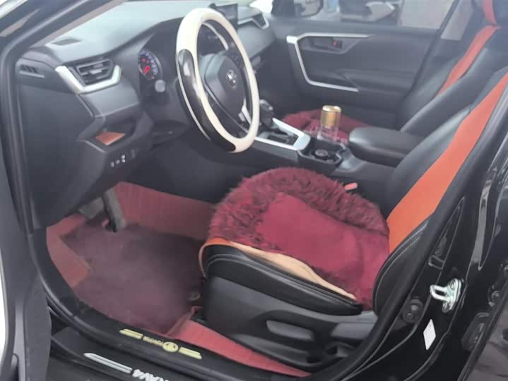 Toyota RAV4 2024 2024款 2.0L CVT两驱都市版