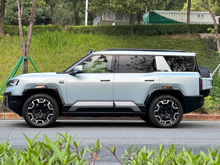 BYD FangChengBao Leopard 8 2025 2025款 智勇旗舰版 7座