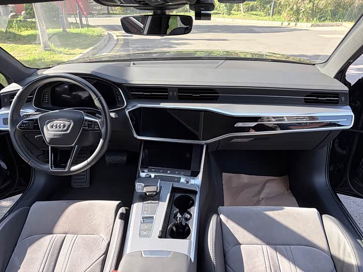 Фото 8 - Audi A6L