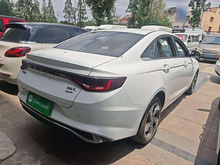 Фото 7 - Geely Emgrand L Hi·P Hybrid