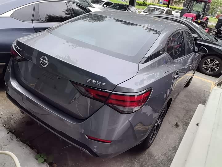 Фото 7 - Nissan Sylphy