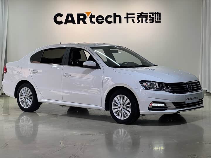 Фото 3 - Volkswagen Lavida