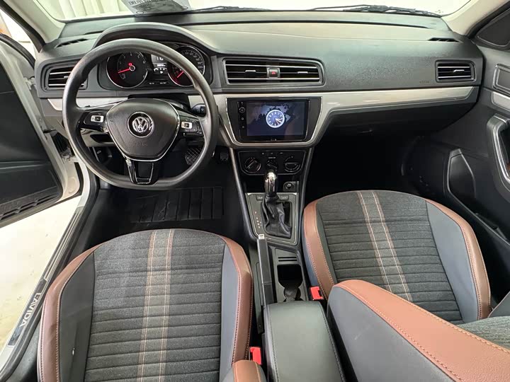 Фото 8 - Volkswagen Lavida
