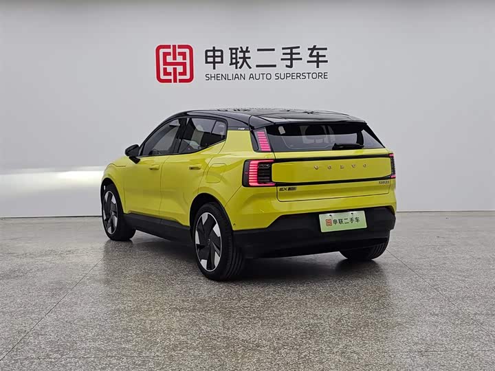 Volvo EX30 2025 2025款 双电机四驱高性能版 Ultra