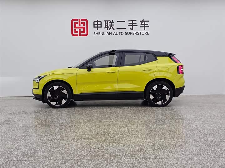 Volvo EX30 2025 2025款 双电机四驱高性能版 Ultra