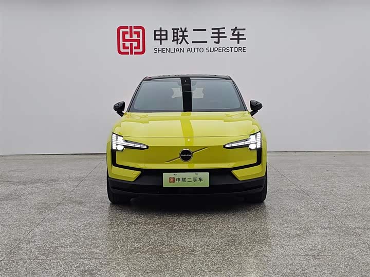 Volvo EX30 2025 2025款 双电机四驱高性能版 Ultra